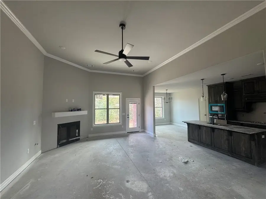 2105 N Dagan Street, Siloam Springs, AR 72761 - #3