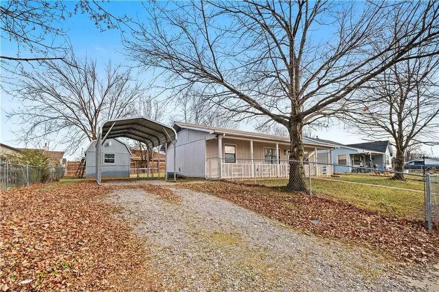 1186 Eubanks Street, Decatur, AR 72722 - Image #3