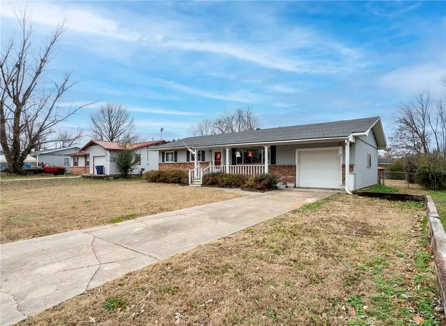838 S Cherry Street, Siloam Springs, AR 72761 - Image #3