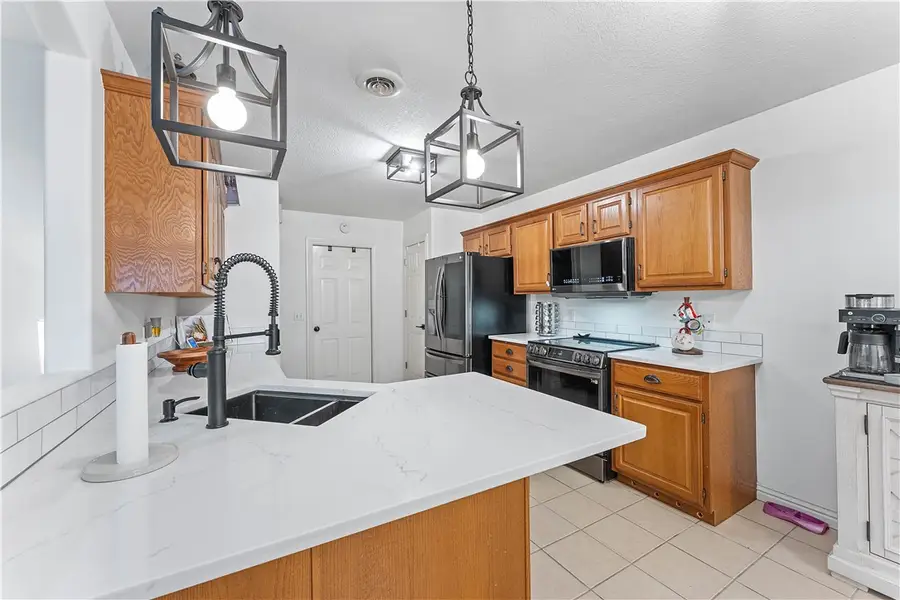 400 Willow Street, Gentry, AR 72734 - Image #2