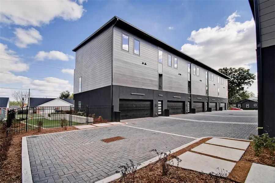 210 NW 9th Street, Bentonville, AR 72712 - Image #2