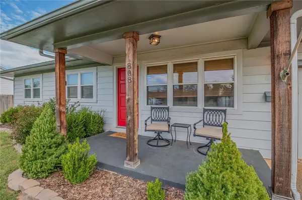 808 NW 8th Street, Bentonville, AR 72712