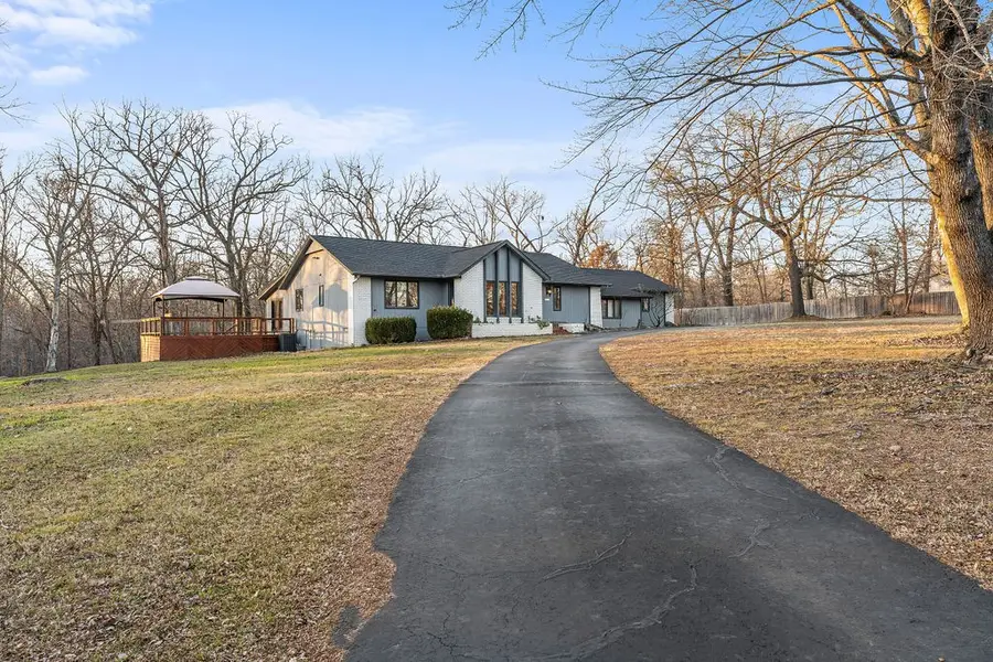 11661 Oak Hills Drive, Bentonville, AR 72712 - Image #2