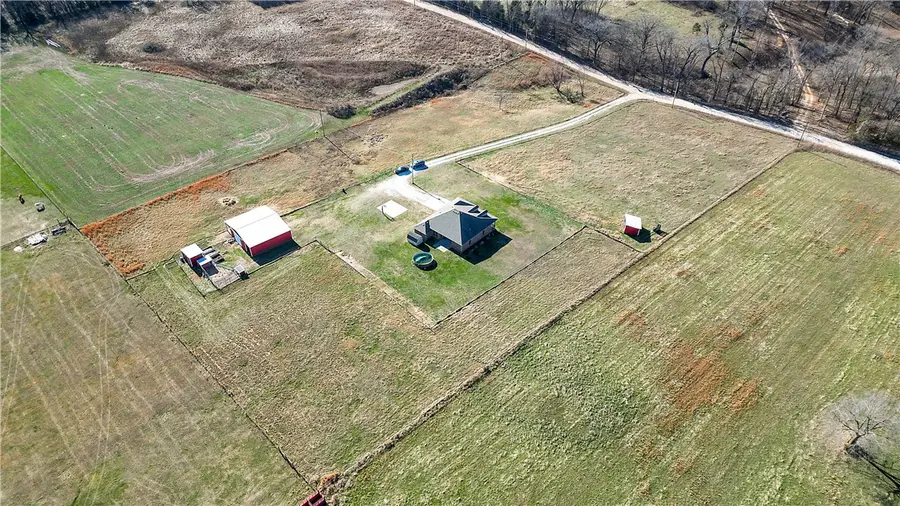 12510 Georgia Flat Road, Gravette, AR 72736 - Image #2