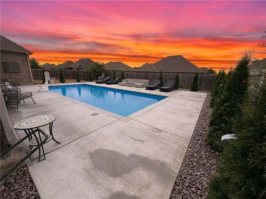 364 Penzo Avenue, Springdale, AR 72762 - Image #2