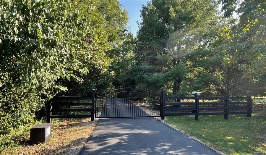 4857 E Woodsedge Road, Fayetteville, AR 72701 - Image #3