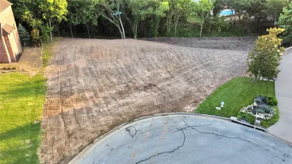 16 S Shetland Lane, Rogers, AR 72758