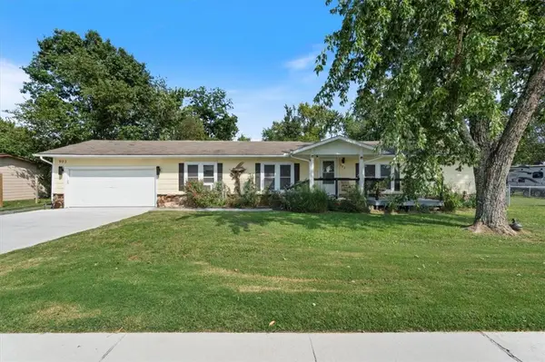 903 Water Tower Road, Bentonville, AR 72712