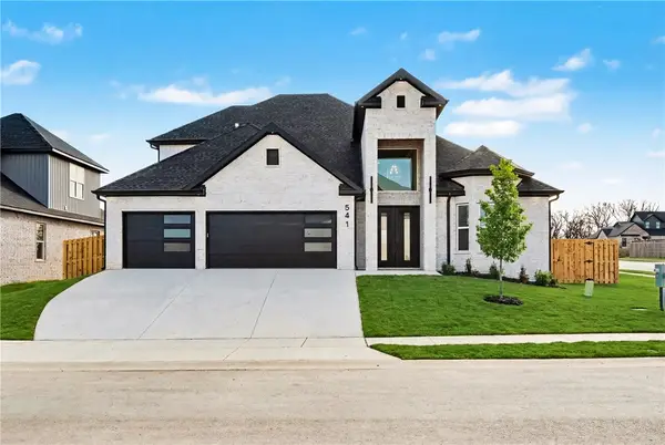 541 Bose Avenue, Centerton, AR 72719