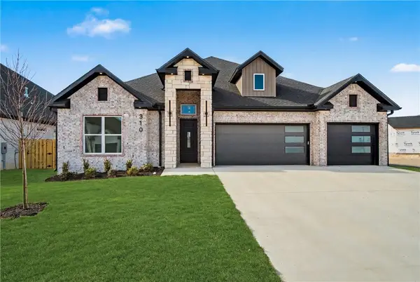 310 Hedge Drive, Centerton, AR 72719