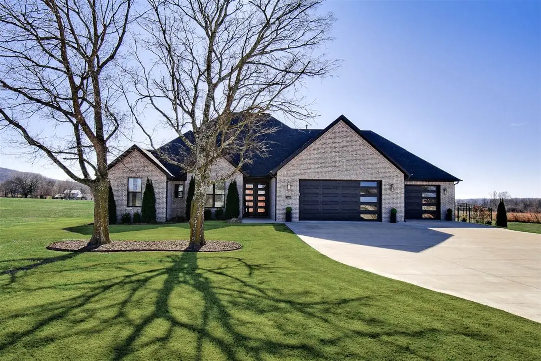 10715 N Garland Mckee, Prairie Grove, AR 72753 - Image #1