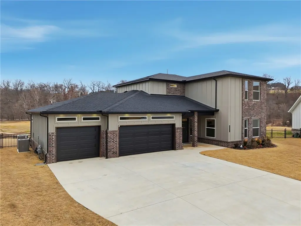 2521 Fairway Circle, Pea Ridge, AR 72751 - Image #1