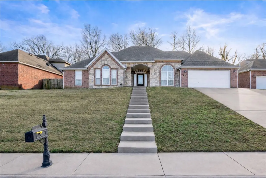 507 E Andrew Avenue, Springdale, AR 72764 - Image #1