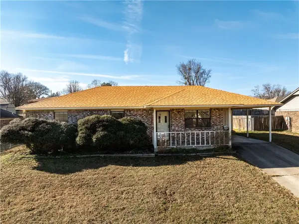 2007 N 30th Street, Van Buren, AR 72956