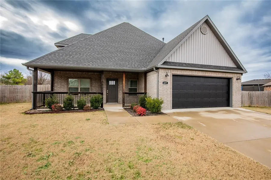 437 Ramsey Street, Gentry, AR 72734 - Image #2