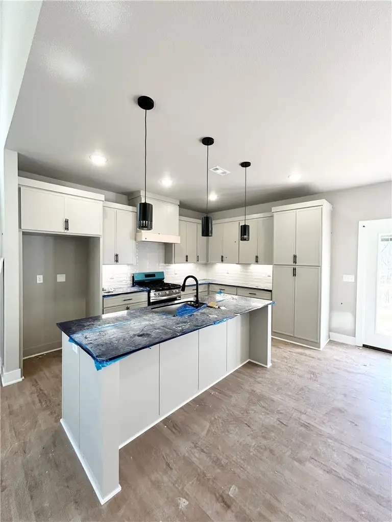 19 Seaton Drive, Bella Vista, AR 72714 - #3