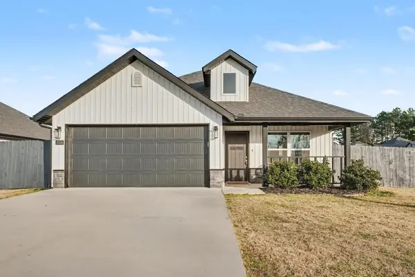 2509 S D Street, Rogers, AR 72758