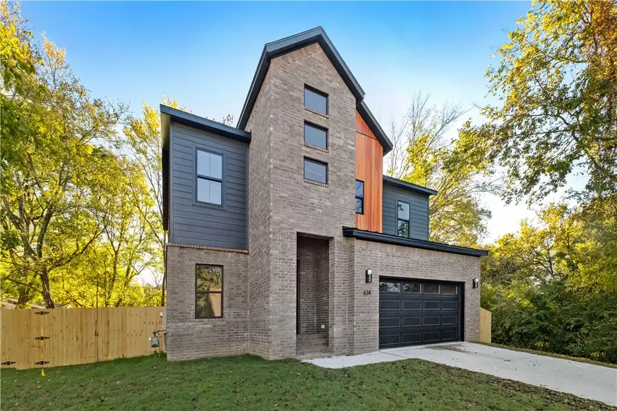 634 S Happy Hollow Road, Fayetteville, AR 72701 - #2