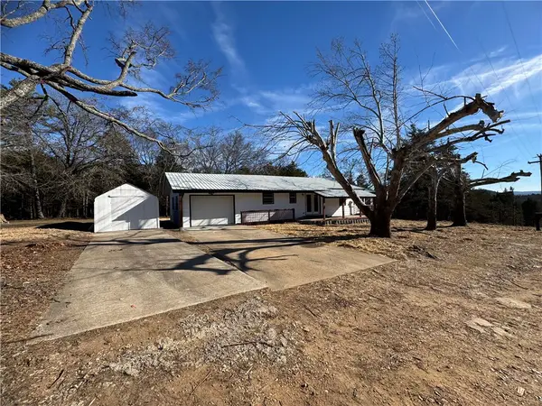 501 E Pine Street, Diamond City, AR 72644