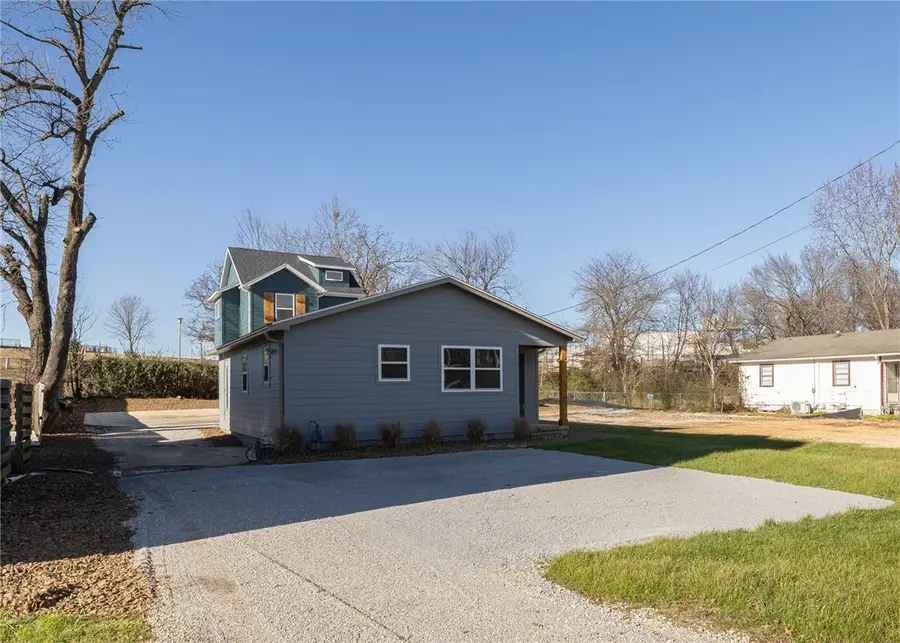 1659 S Brooks Avenue, Fayetteville, AR 72701 - Image #2
