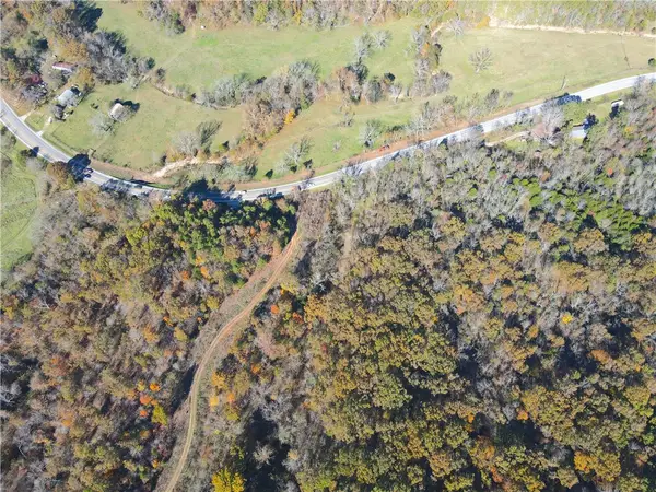 275 Cr-9351, Berryville, AR 72638