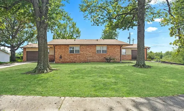 2403 Pin Oak Drive, Springdale, AR 72762