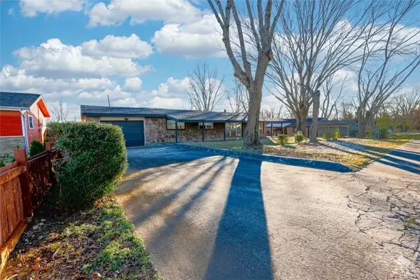 110 Kane Street, Siloam Springs, AR 72761