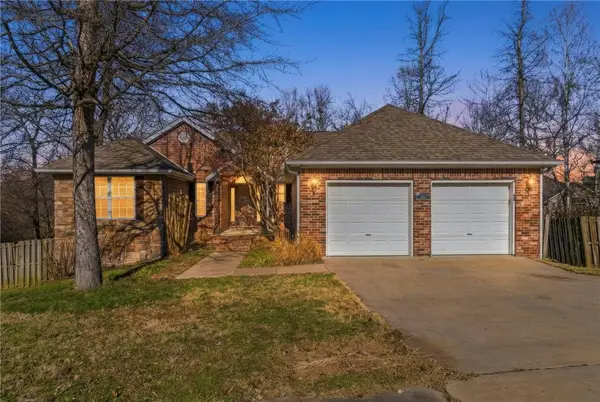 5034 W Stepney Court, Fayetteville, AR 72704