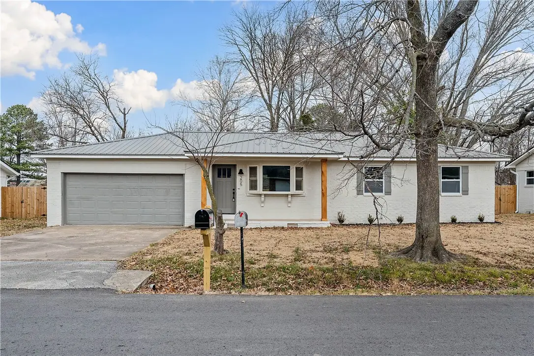 205 SE 12th Street, Bentonville, AR 72712 - Image #1