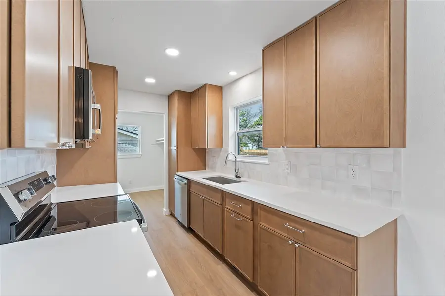 205 SE 12th Street, Bentonville, AR 72712 - Image #2