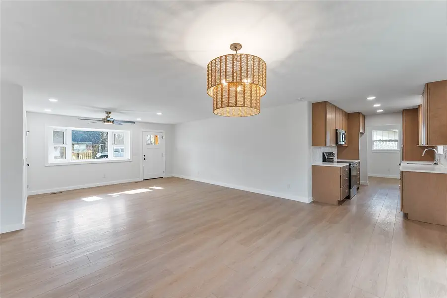 205 SE 12th Street, Bentonville, AR 72712 - Image #3