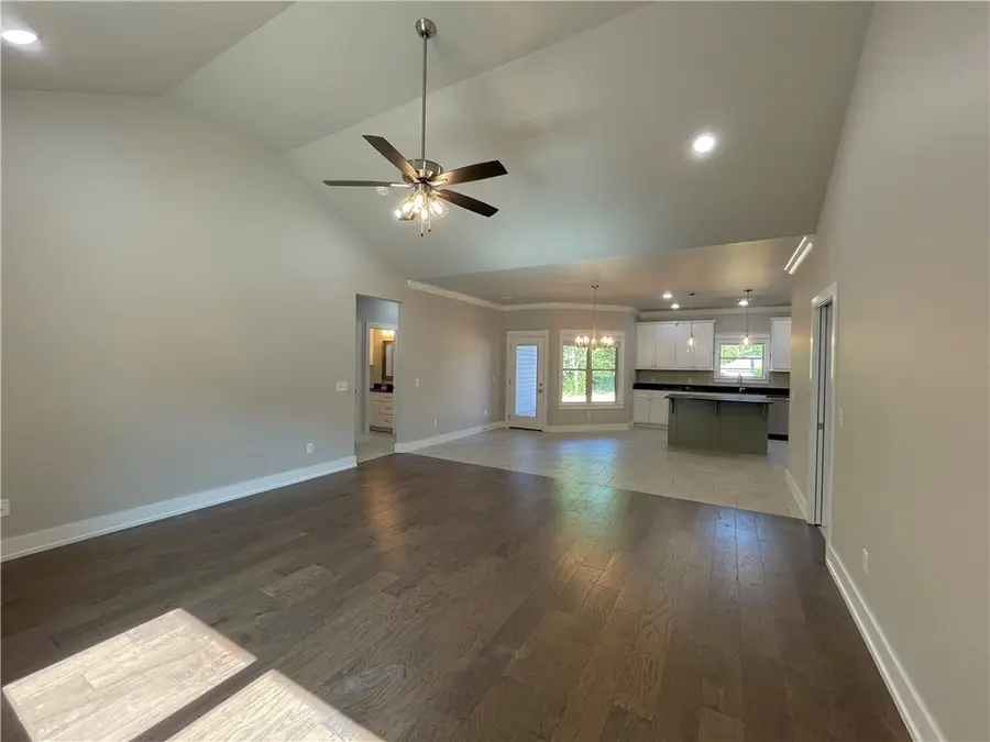 10 Lathrop Lane, Bella Vista, AR 72715 - Image #2