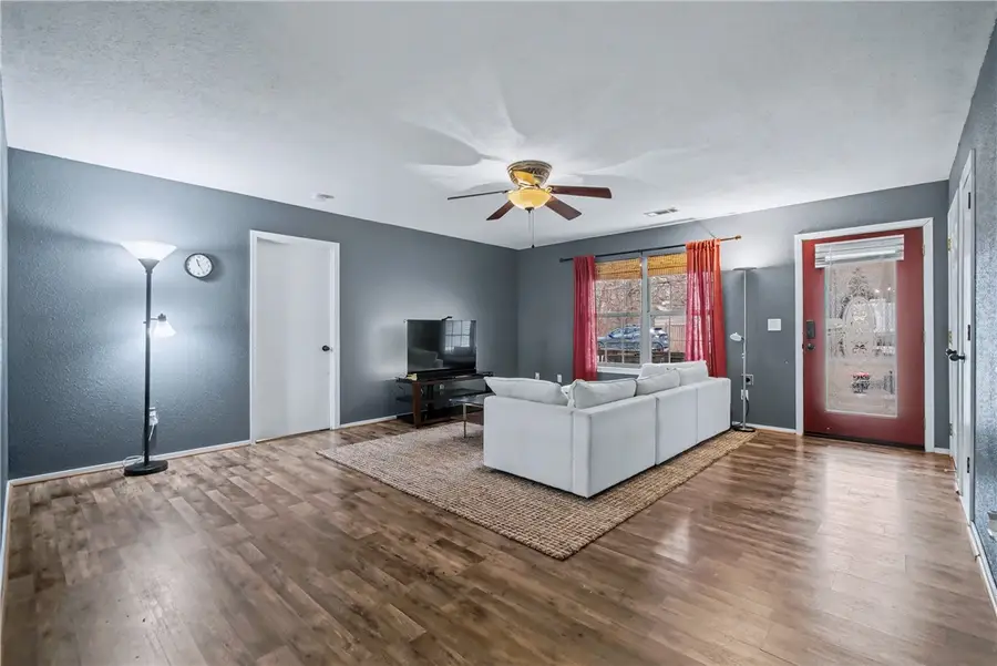 340 W Circle Drive, Fayetteville, AR 72701 - Image #2