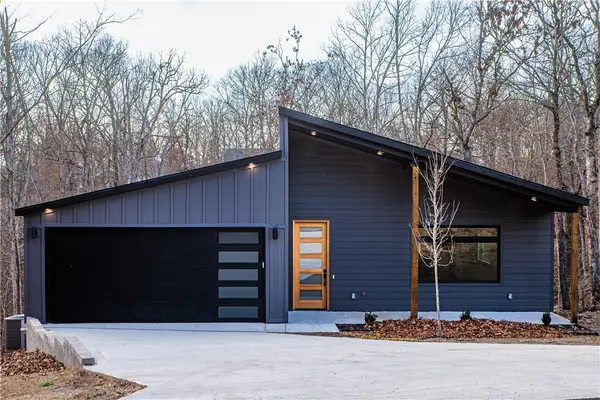 8 Wigtown Lane, Bella Vista, AR 72715