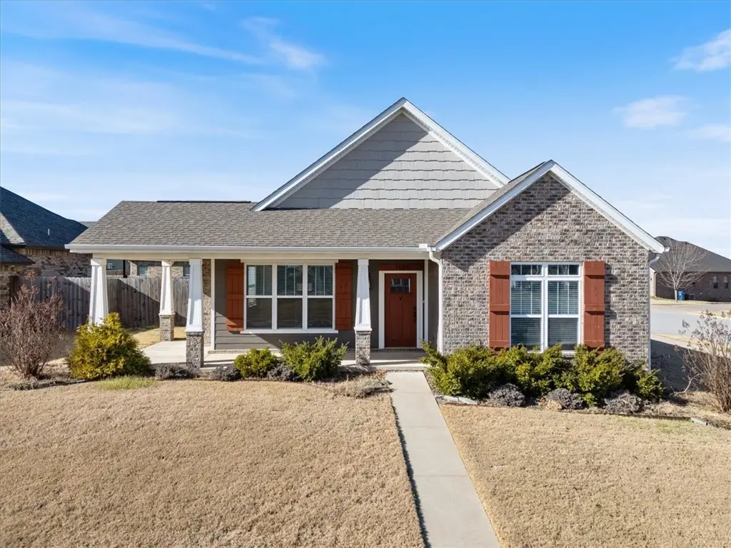 1100 Canyon Gate Drive, Siloam Springs, AR 72761 - #1