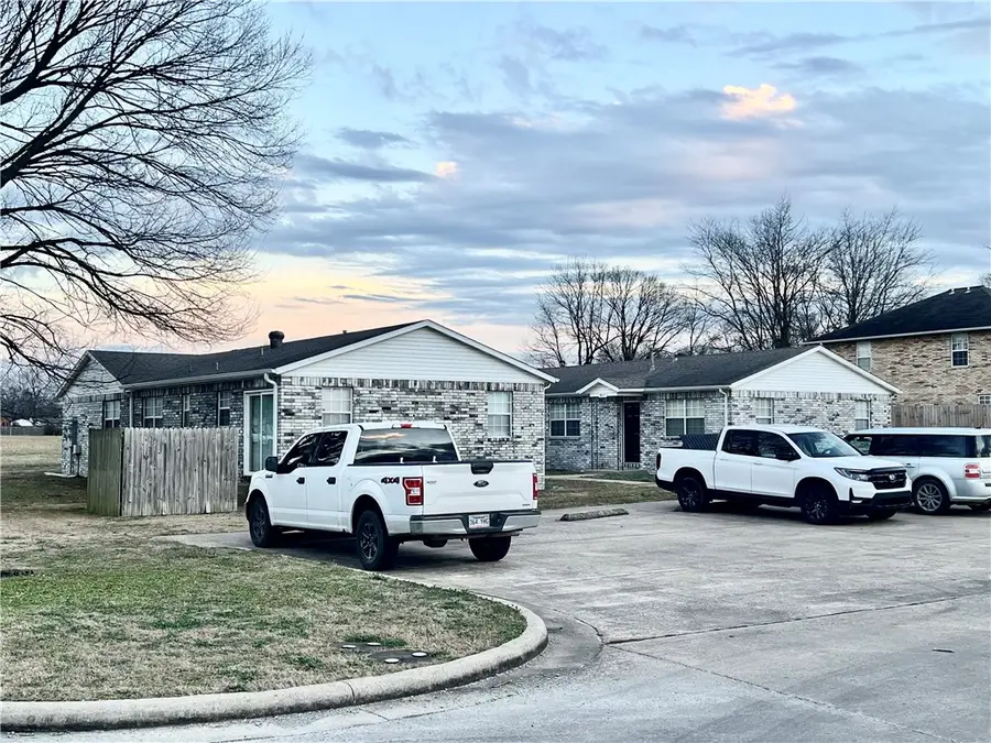 801 E 1st Street #801, 803, 805, 807, Gentry, AR 72734 - #3