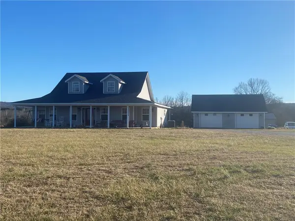 11801 Kinzer Road, Prairie Grove, AR 72753