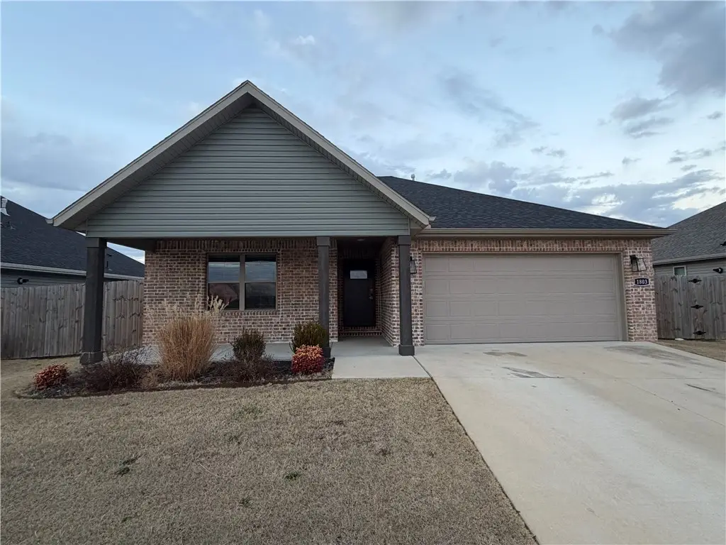 1803 E Hudson Drive, Siloam Springs, AR 72761 - #1