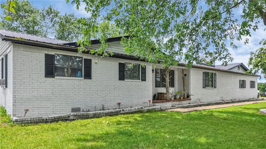 906 Holt Road, Lincoln, AR 72744 - Image #2