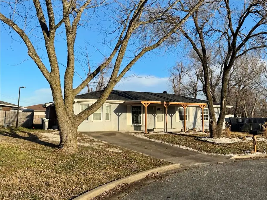 705 N Steven Drive, Rogers, AR 72756 - Image #2