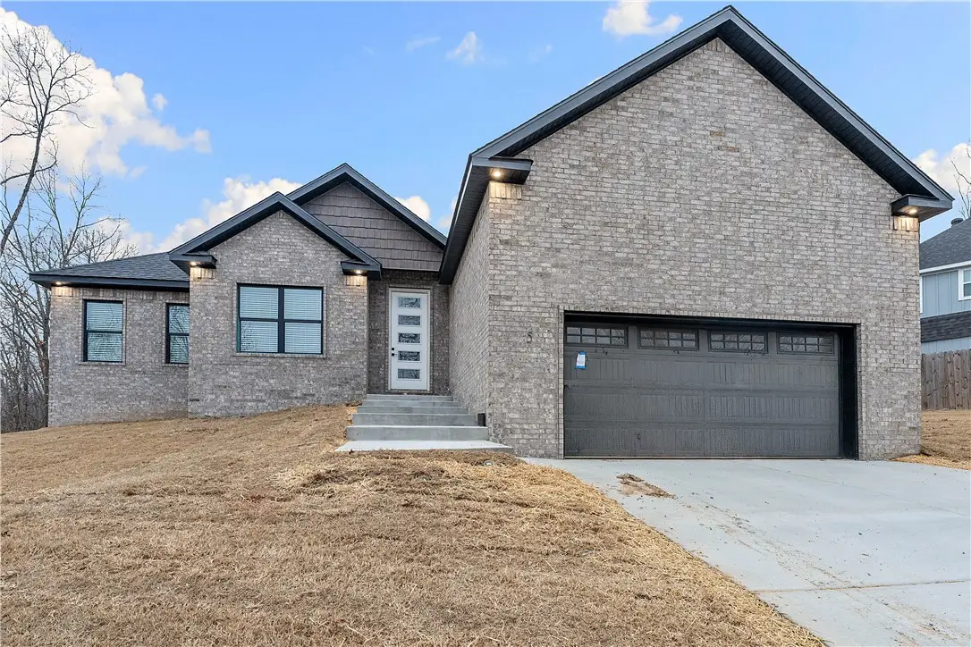 5 Canobie Lane, Bella Vista, AR 72715 - Image #1