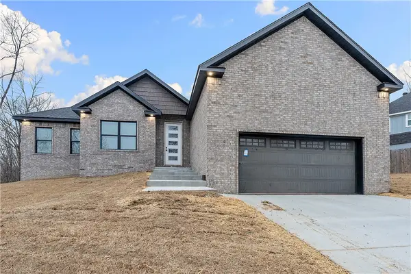 5 Canobie Lane, Bella Vista, AR 72715