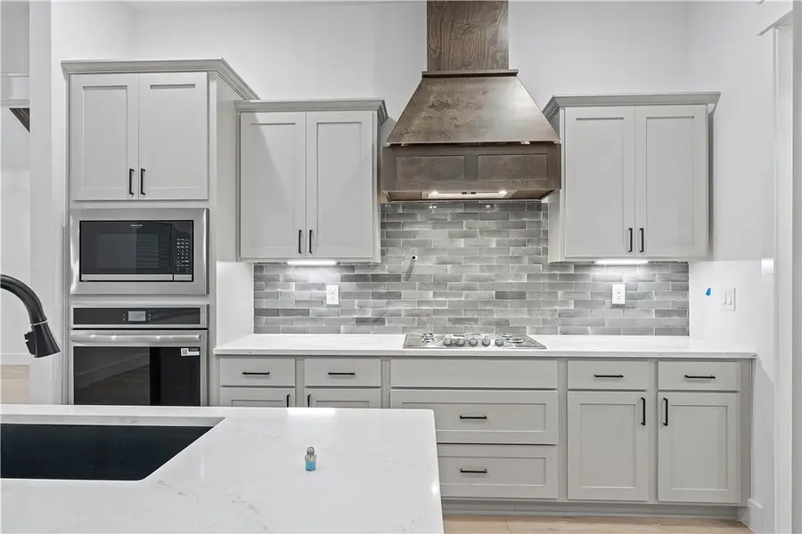 5 Canobie Lane, Bella Vista, AR 72715 - Image #2