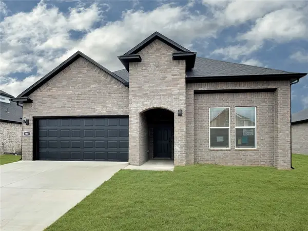 2430 Max Avenue, Bentonville, AR 72713