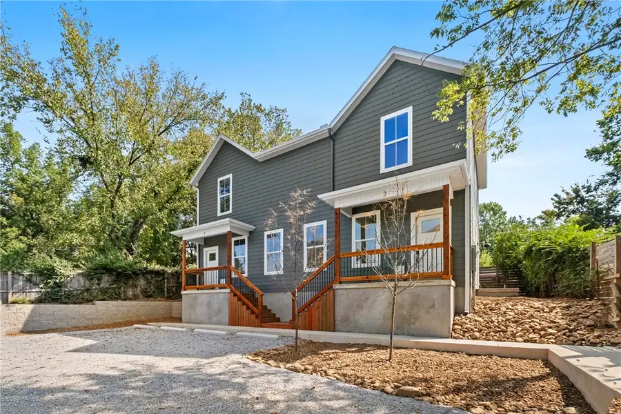 576 S Willow Avenue #2, Fayetteville, AR 72701 - Image #2