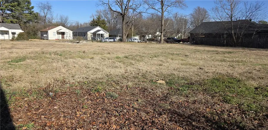 401 E Velma Avenue, Springdale, AR 72764 - Image #2