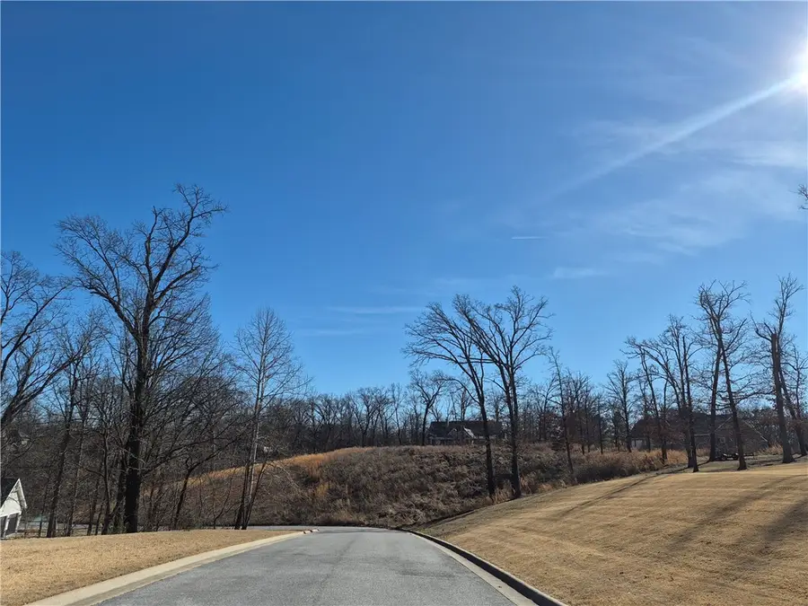 22437 Rim Crest Court, Siloam Springs, AR 72761 - Image #2