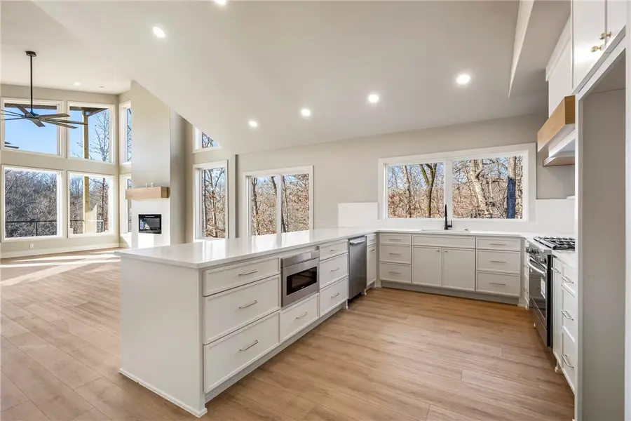 32 Sheffield Drive, Bella Vista, AR 72714 - Image #3