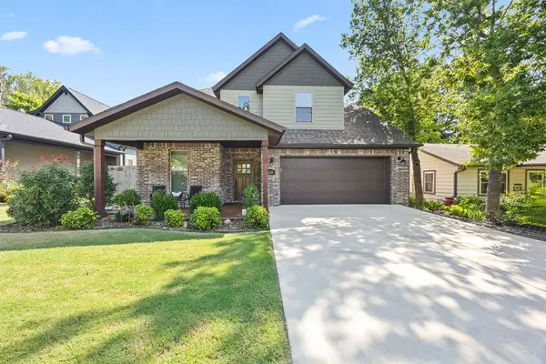 1626 S Price Avenue, Fayetteville, AR 72701