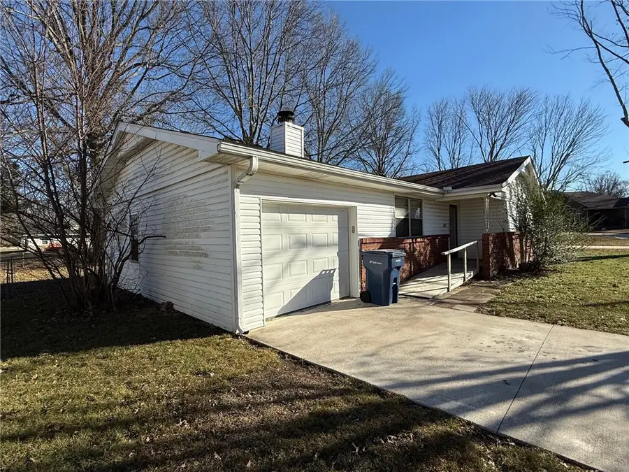 1155 S Dogwood Street, Siloam Springs, AR 72761 - Image #3